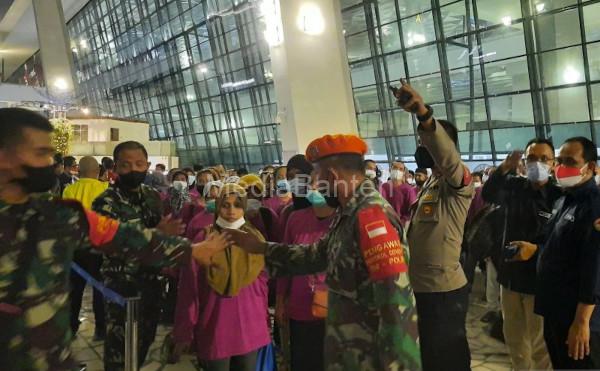 Antrean Pekerja Migran Indonesia di Bandara Soekarno - Hatta. Foto: LKBN Antara