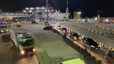 Suasana Pelabuhan Merak pada Sabtu malam. Foto: Antara