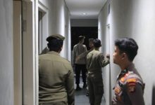 Razia pelacuran dilakukan Satpol PP Kota Tangerang jelang Ramadhan. Foto: Antara