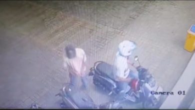 Pelaku spesialis curanmor terekam CCTV. Foto Yono