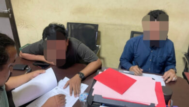 Dua pelaku TPPO Cikeusik diperiksa Polres Pandeglang. Foto: Yono