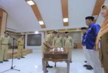 Pelantikan 2 Direktur Perumda Tirta Benteng Kota Tangerang. Foto: Web Pemkot Tangerang