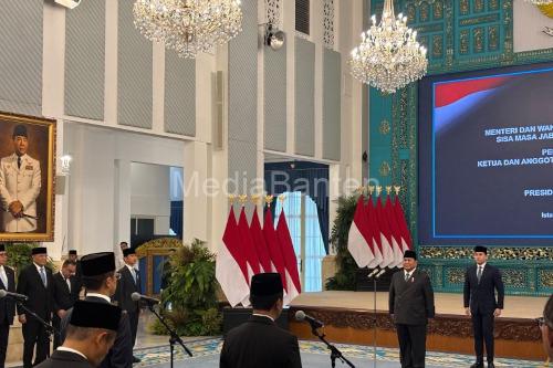 Presiden RI, Prabowo Subianto melantikan Jenderal Pol Litsyo Sigit Prabowo jadi Kepala Staf Kepresidenan. Foto Antara