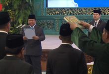 Presiden RI, Prabowo Subianto melantik sejumlah kepala badan dan duta besar. foto: Antara