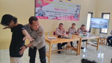 Polres Serang menggelar pelatihan Satkamling. Foto Yono