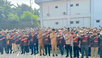 Pelantikan petugas Pantarlih pada Pilkada di Banten. Foto: Humas KPU Banten