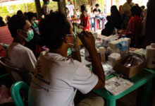 Salah satu kegiatan kemanusiaan medis di Myanmar. Foto: Zoe Bennell/MSF