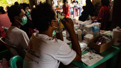 Salah satu kegiatan kemanusiaan medis di Myanmar. Foto: Zoe Bennell/MSF