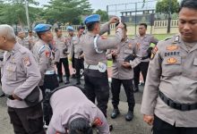 Pemeriksaan anggota kepolisian oleh Propam Polres Serang. Foto: Yono