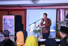 Pj Gubernur Banten, Al Muktabar dalam pemilihan duta pajak daerah. Foto: Biro Adpim Banten