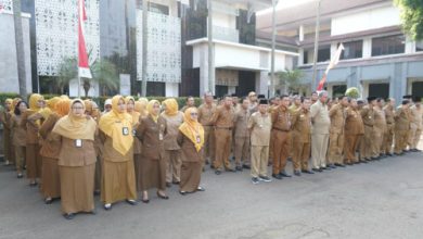peserta apel awal bulan Agustus 20206 di Pemkot Cilegon. Foto Daeng Yusvin