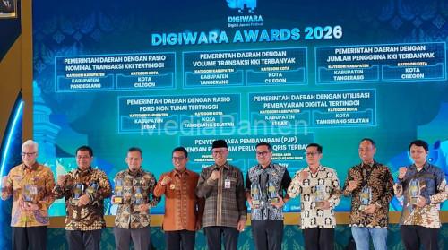 Ajang pemberian penghargaan terbaik dari BI dalam penggunaan kartu kredit Indonesia. Foto Daeng Yusvin