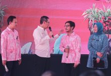 Pj Gubernur DKI Jakarta, Heru Budi Hartono berdialog. Foto: Diskominfotik DKI Jakarta