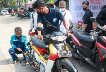 Uji emisi kendaraan bermotor di Pulogadung. Foto: Diskominfotik DKI Jakarta
