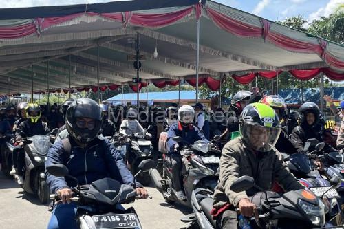 Pemudik motor memadati Pelabuhan Bakauheni. Foto Antara