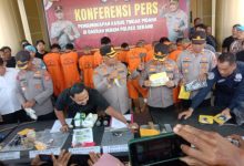 Jumpa pers pencurian hewan ternak di Polres Serang. Foto: Yono