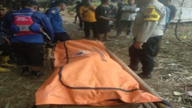 Mayat pengepul rongsokan ditemukan tewas. Foto: Iqbal Kurnia