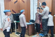 Pengawasan Propam soal penerimaan calon anggota polri. Foto: Yono