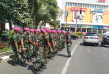 Pengamanan Unras di Surabaya. Foto: Munawir - Menkav 2 Mar