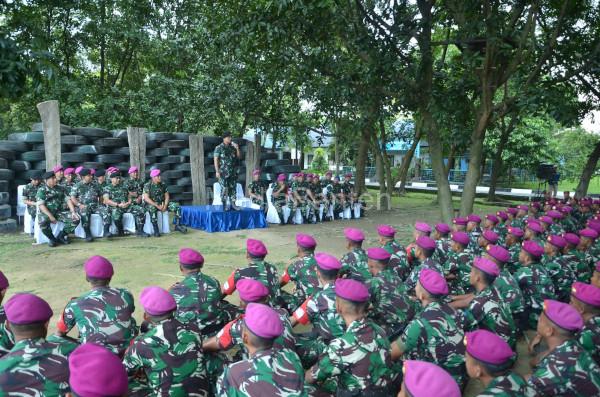 Pengarahan Irjen TNI kepada PPRC Yonranratfib 2 Mar. Foto: Ahmad Munawir - Menkav 2 Mar