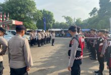 Pengawalan ketat Haul Syech Nawawi Al Banteni dari Polres Serang. Foto: Yono