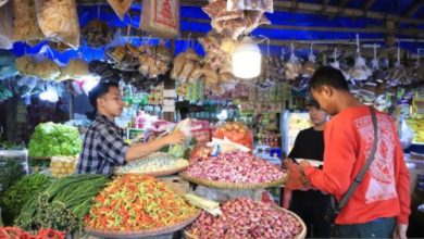Tim Pengawas Pangan dari Pemkot Tangerang. foto Antara