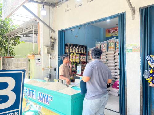 Satgas Pangan Polres Serang cek harga beras agar sesuai HET. Foto Yono