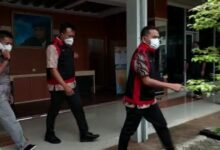 Kejati Banten geledah Kantor Bapeda Banten soal penggelapan pajak bermotor di Samsat Kelapa Dua.
