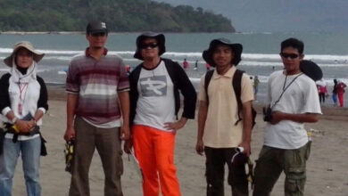 Pemerhati Hutan Pantai. Foto: LKBN Antara