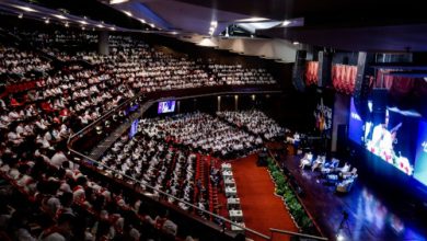 Pegenalan mahasiswa baru Universitas Peliata Harapan. Foto: Humas UPH