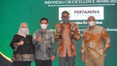 Pertamina Foundation menerima penghargaan Excellence CSR Award