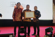 Penghargaan KASN soal open bidding JPT Pratama Kab Serang. Foto: Aden Hasanudin