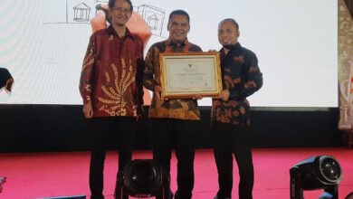 Penghargaan KASN soal open bidding JPT Pratama Kab Serang. Foto: Aden Hasanudin