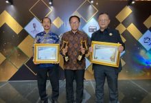 Dua penghargaan KPI diterima Provinsi Banten. Foto: Biro Adpim Pemprov Banten