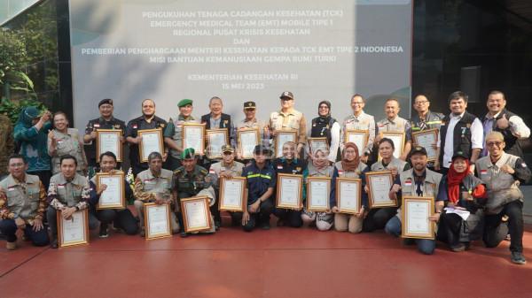 Penghargaan Menkes RI untuk tim Dompet Dhuafa yang ikut tangani Gempa Turki. Foto: M Fatzry Iqbal - Dompet Dhuafa