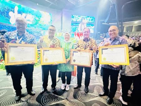 Penghargaan 4 kategori Naker Award 2023 bagi Pemprov DKI Jakarta. Foto Diskominfotik DKI Jakarta