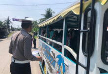 Penilangan dilakukan Polres Serang terhadap mobil Odong-odong. Foto: Yono