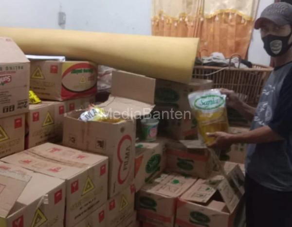 penimbunan minyak goreng