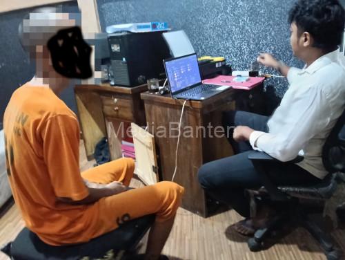 Penjaga pemancingan di Majasari. Foto: Yono