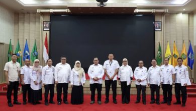 Pj Gubernur Banten, Ucok Abdul Rouf Damenta menunjuk Plt sejumlah OPD di Banten. Foto: Istimewa