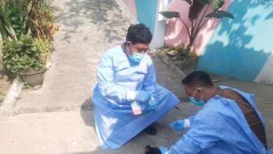 Pemeriksaan Unggas di Desa Sukamanah. Foto: LKBN Antara