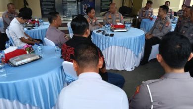 Upacara sederhana penyambutan AKBP Andri Kurniawan, Kapolres Serang yang baru. Foto Yono