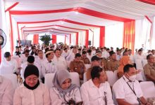 Penyerahan SK pengeshan Kopdes Merah Putih di Tangerang. Foto: Antara