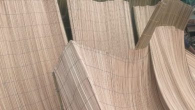 Perajin krey di Lebak menggunakan pelapah kelapa sawit. Foto: Antara