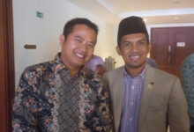 Aris Winanto, Wakil Ketua Pansus DPRD Kota Serang dan Rendi Kurniadi, Ketua Kopti Banten. Foto: Aden Hasanudin