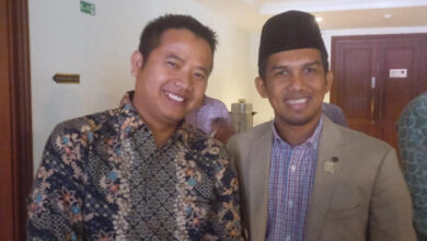 Aris Winanto, Wakil Ketua Pansus DPRD Kota Serang dan Rendi Kurniadi, Ketua Kopti Banten. Foto: Aden Hasanudin