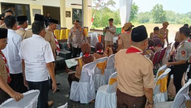 Kapolres Serang, AKBP Condro Sasongko usai pembukaan gedung pramuka di Kopo. Foto: Yono