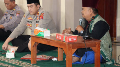 Kapolres Serang, AKBP Yudha Satria dan jajarannya memperingati Maulid Nabi. Foto: Yono
