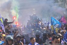 Ratusan ribu bobotoh Persib Bandung tumpah ruah ke jalanan. Foto Antara