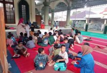 Pesantren kilat di Masjid Al Ikhlas Perumahan Gedong Cilegon. Foto Daeng Yusvin